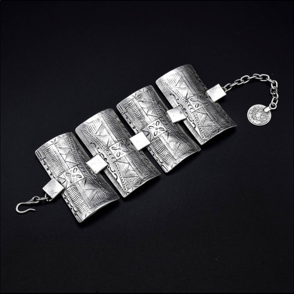 NWOT handmaid pewter cuff bracelet.